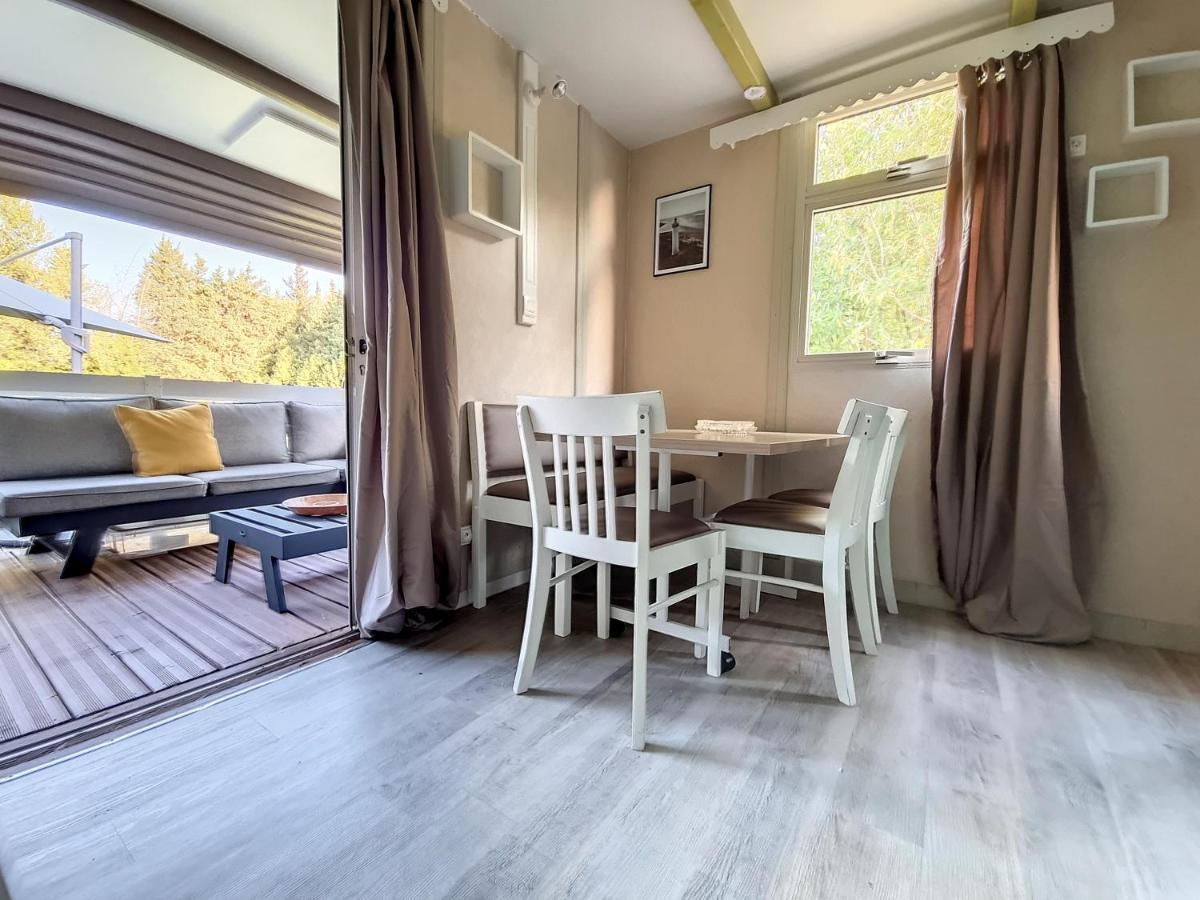 Avignon, joli chalet en campagne très proche de la ville Esterno foto